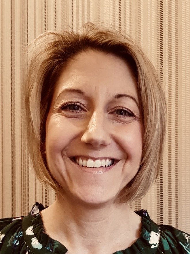 Writer: Nadine Hummert