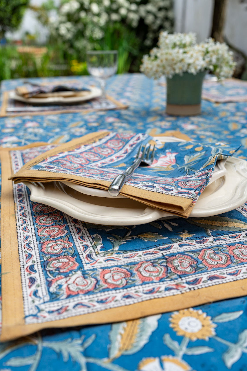 Miniature : Nappe fleurie bleue