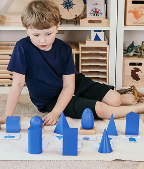 working-with-montessori-geometric-solids.jpeg