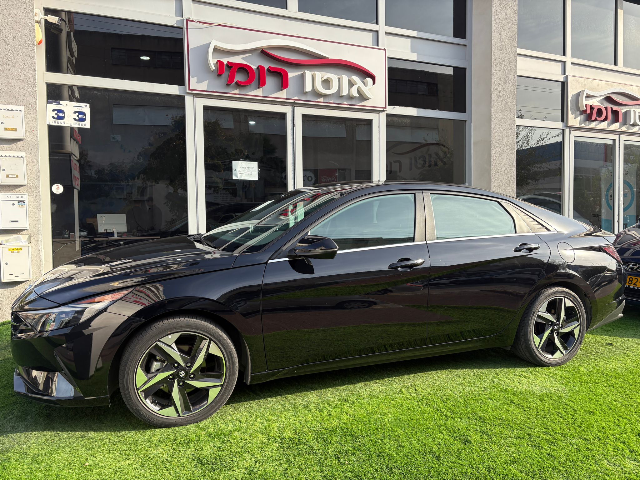 תמונות רכב יונדאי ELANTRA HEV