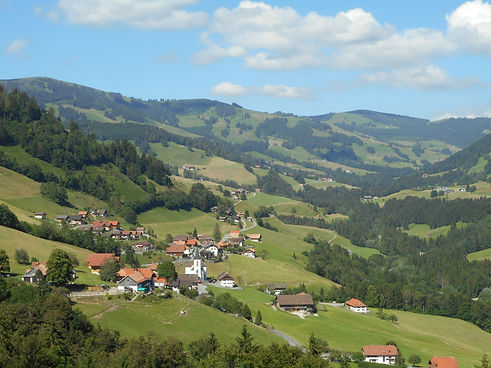 Vue_sur_Cerniat,_Fribourg,_Suisse.jpg