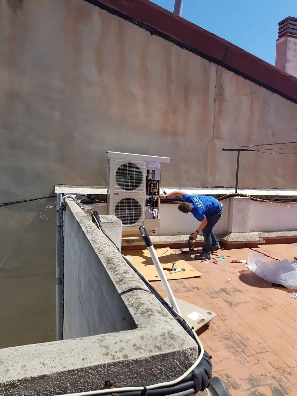 trabajo-cubierta-tecnico.webp
