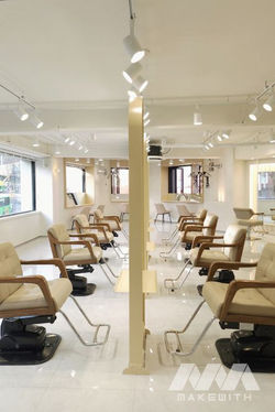 회기동 40평 따뜻한 미용실 인테리어 (4)