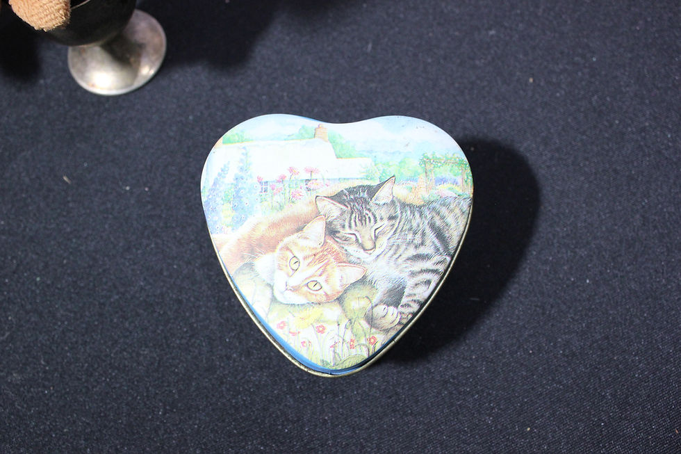 Thumbnail: Small Heart Metal Box with Cats