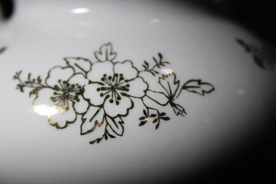 Thumbnail: ARABIA TEAPOT