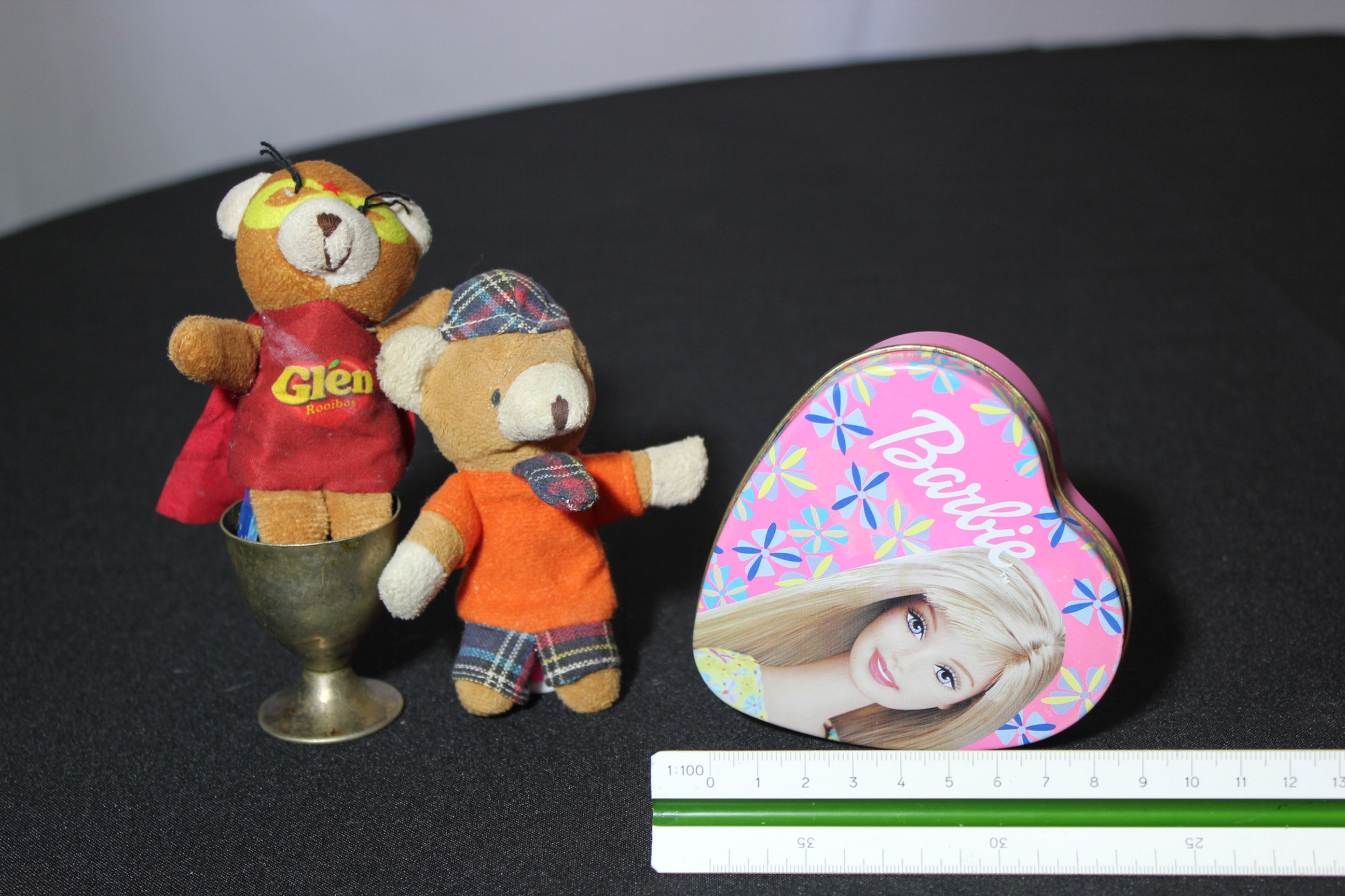 Barbie Heart Shaped Matel 2000 Woolworths Tin