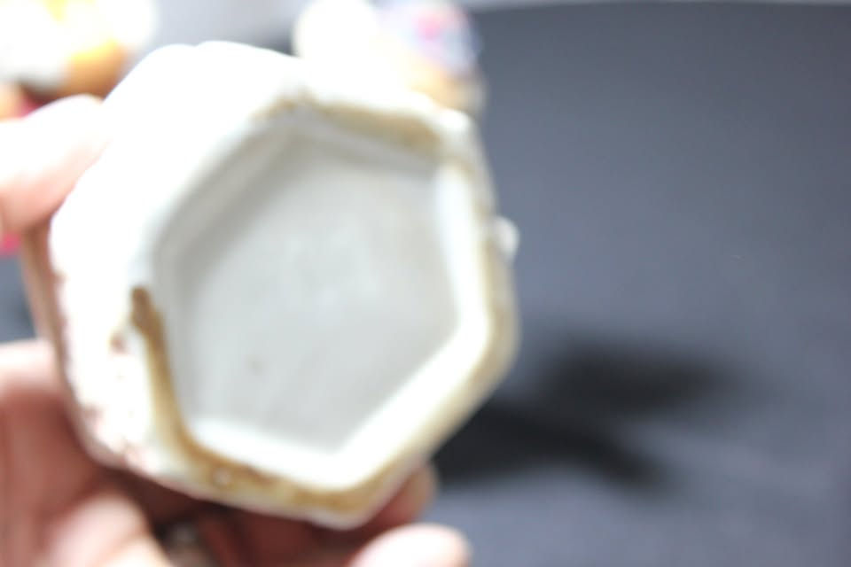 Thumbnail: TEXTURED CERAMIC TRINKET BOX