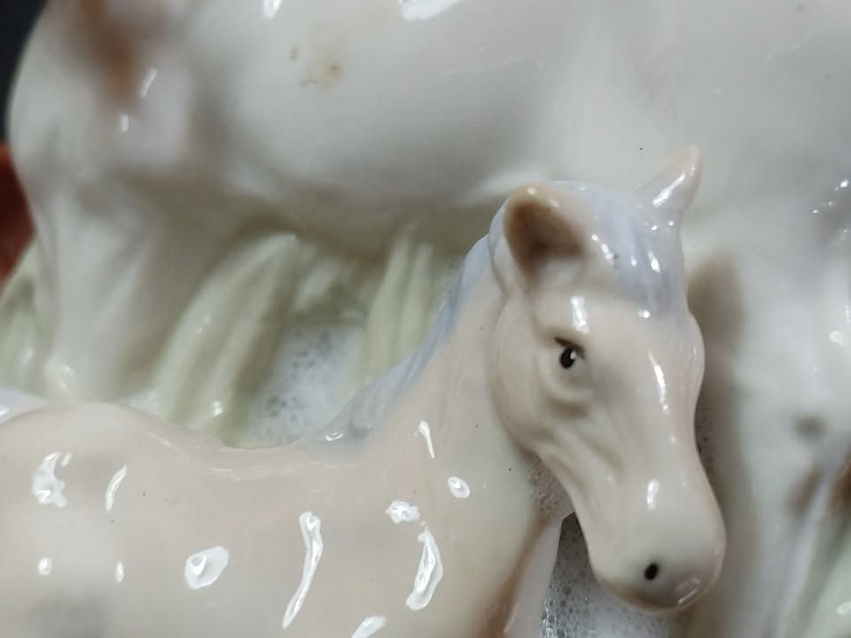 Thumbnail: Ornament - English Heritage porcelain mother love.