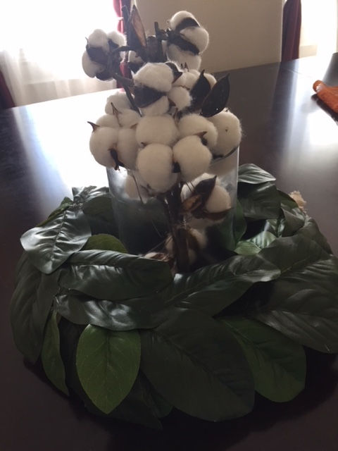 Thumbnail: Magnolia leaf wreath or centerpiece