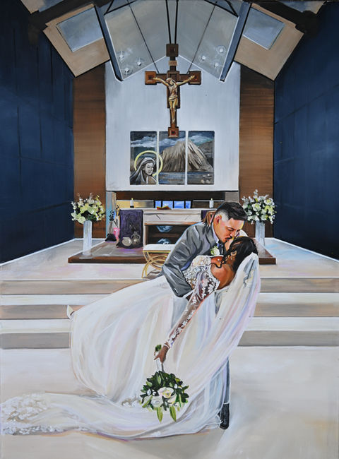 Live wedding painting of a dip kiss bride and groom at Catholic Church Texas