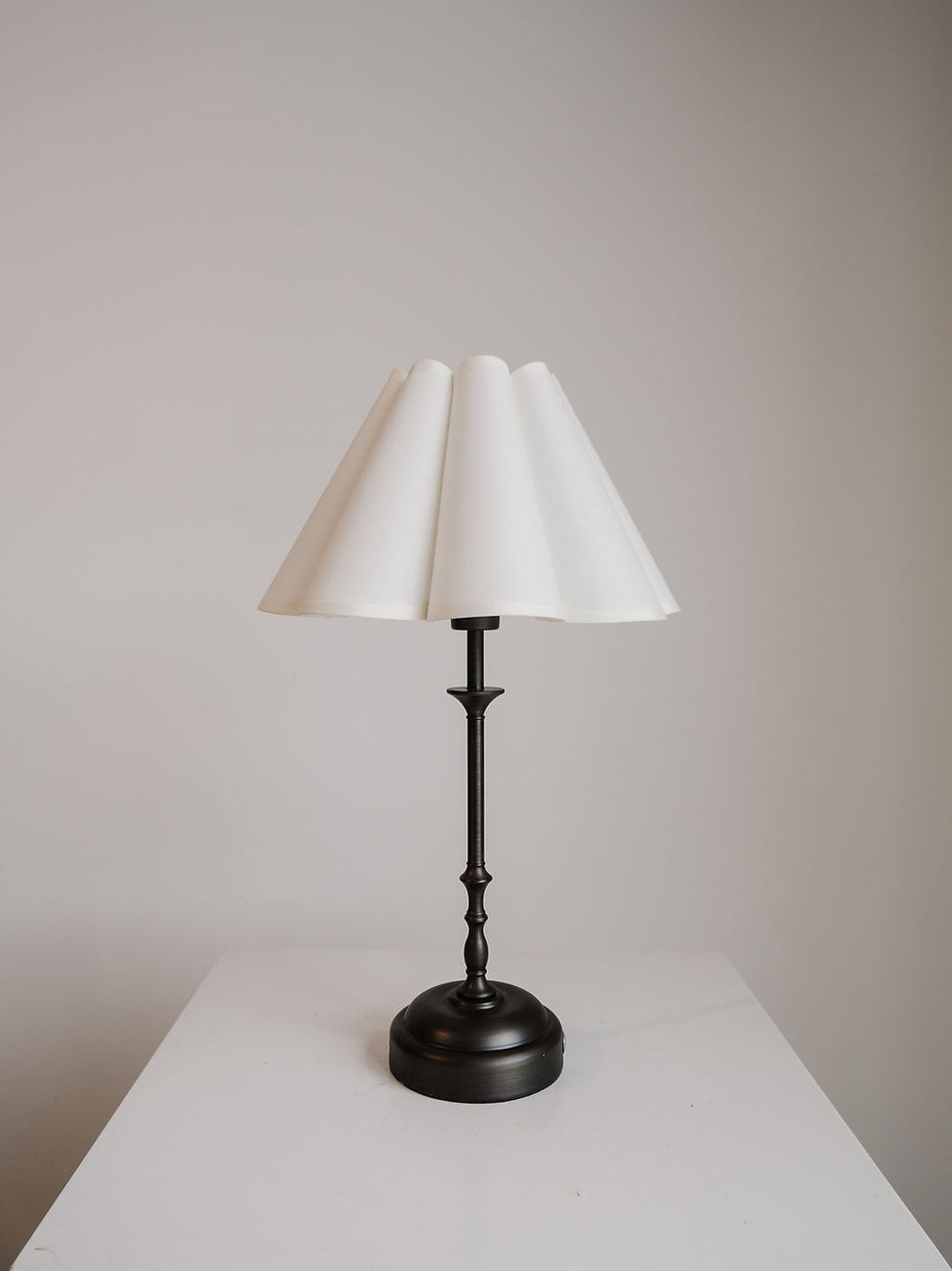 Thumbnail: Petal Pleated Lamp