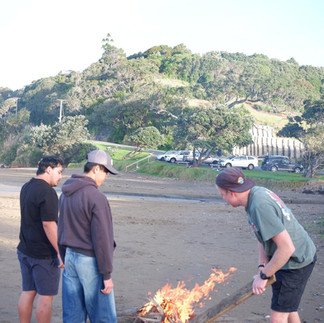 Donnerstag Community Worship Night