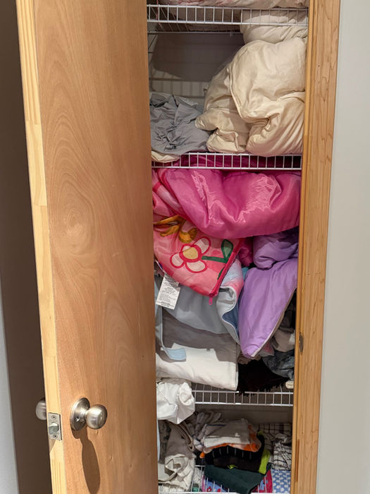 linen bedding towels sheets organization declutter
