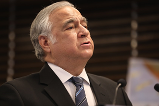 El secretario de Turismo de México llega a California “tocando puertas”