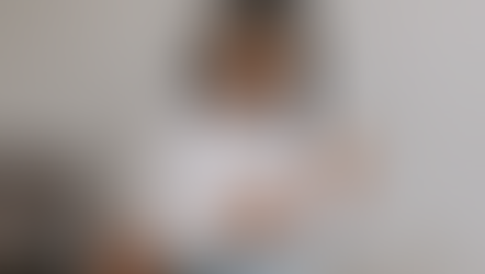 international student using credit card