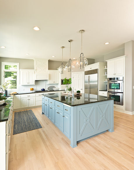 Hand painted kitchen Blue and white L.jp
