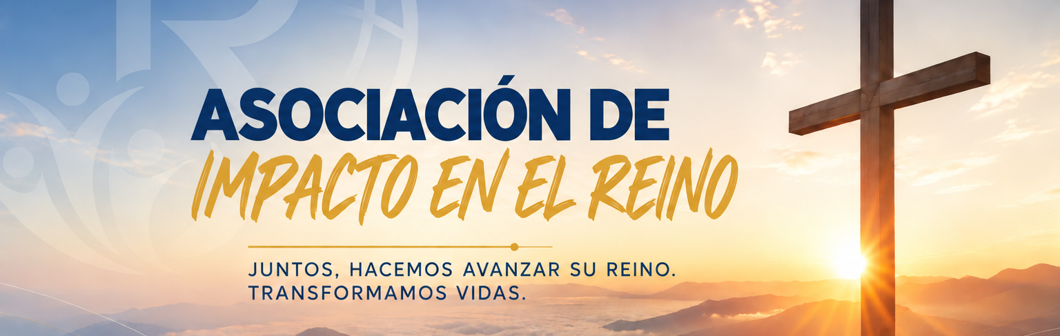 Líderes de un ministerio cristiano desarrollando una estrategia coordinada de marketing a largo plazo
