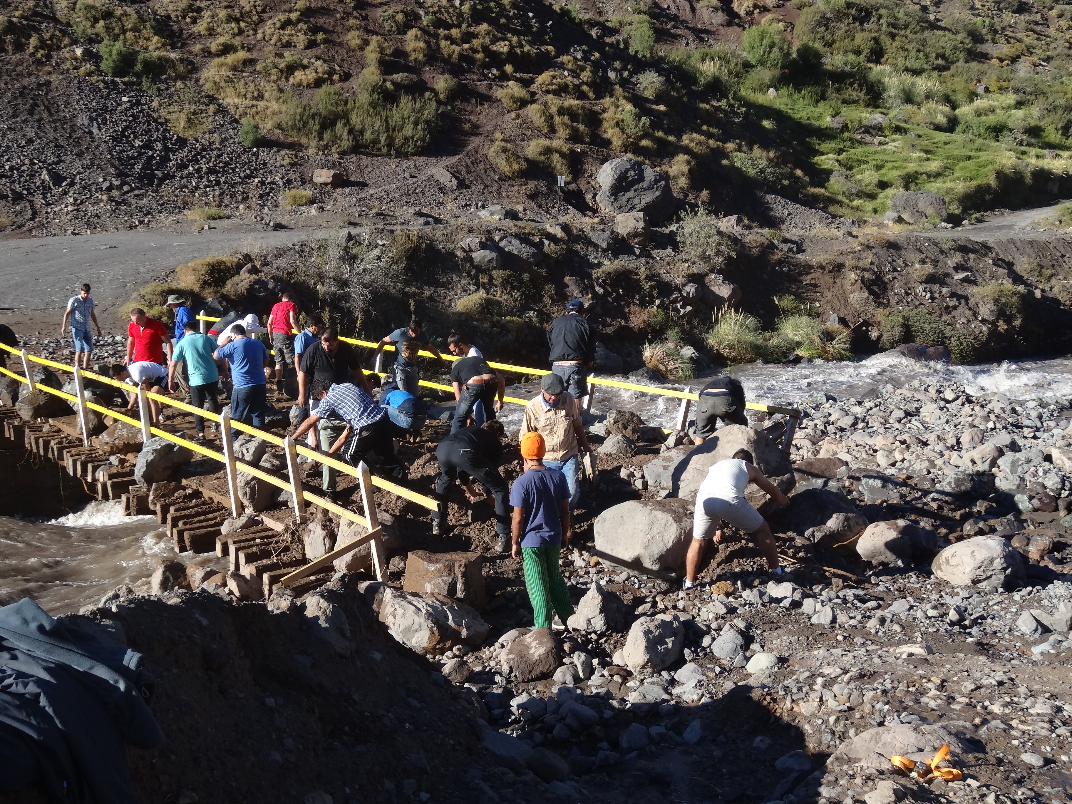 Ponte de Baño Morales após as chuvas