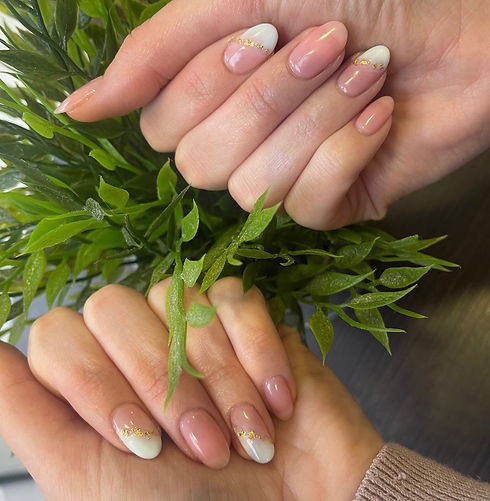 HANDS | Vikki Pink
