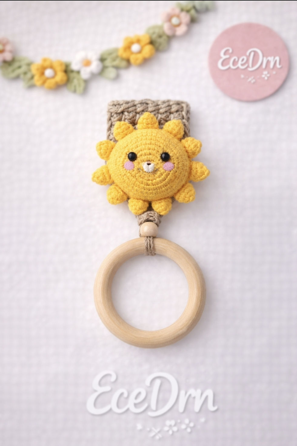 Kayın ağacı diş kaşıyıcı amigurumi tekniğiyle hazırlanmıştır