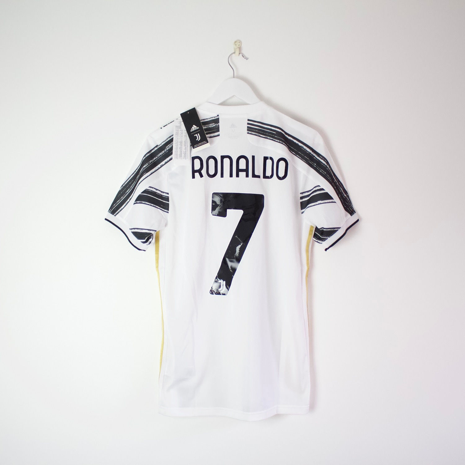 Official Juventus 2020/2021 Home Football Shirt #7 Ronaldo (BNWT) M