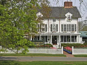 The Hedges Inn Returns 16th May