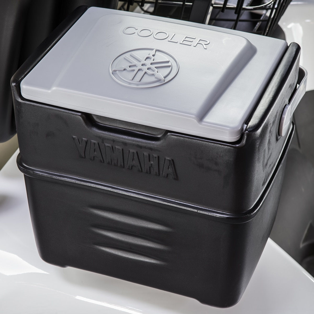 COOLER FOR YAHAMA DRIVE 1&2 BLACK WITH GREY LID, INCLUDES BRACKET & HDW