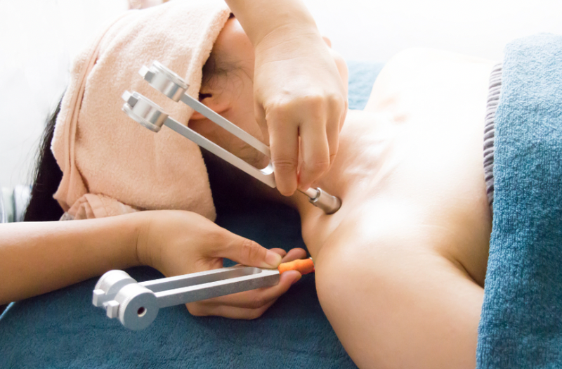 Massage sonore aux diapasons