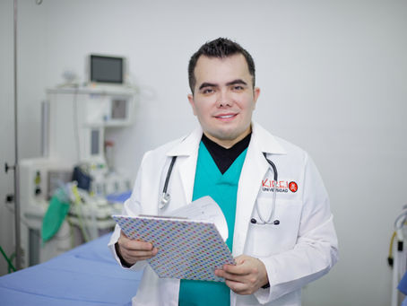 🎉✨ Dr. Gamaliel Román celebra 9 años de glamour, estética y confianza