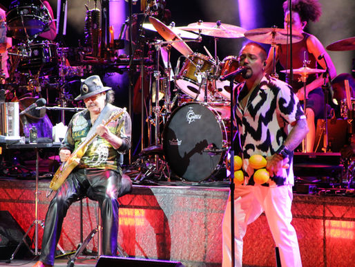 Starlite recibe a Carlos Santana