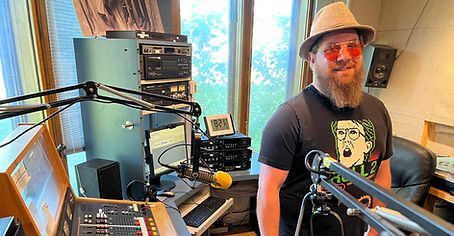 KGNU interviews Mathew Klickstein (Matt Klickstein) about See You At San Diego