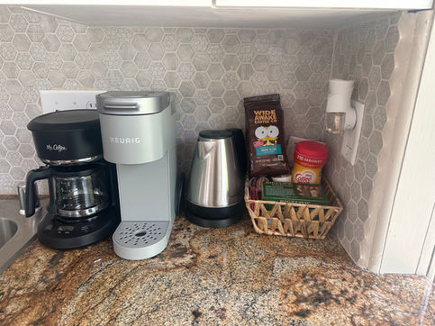 Coffee and Tea Bar showing Mr. Coffee and Keurig