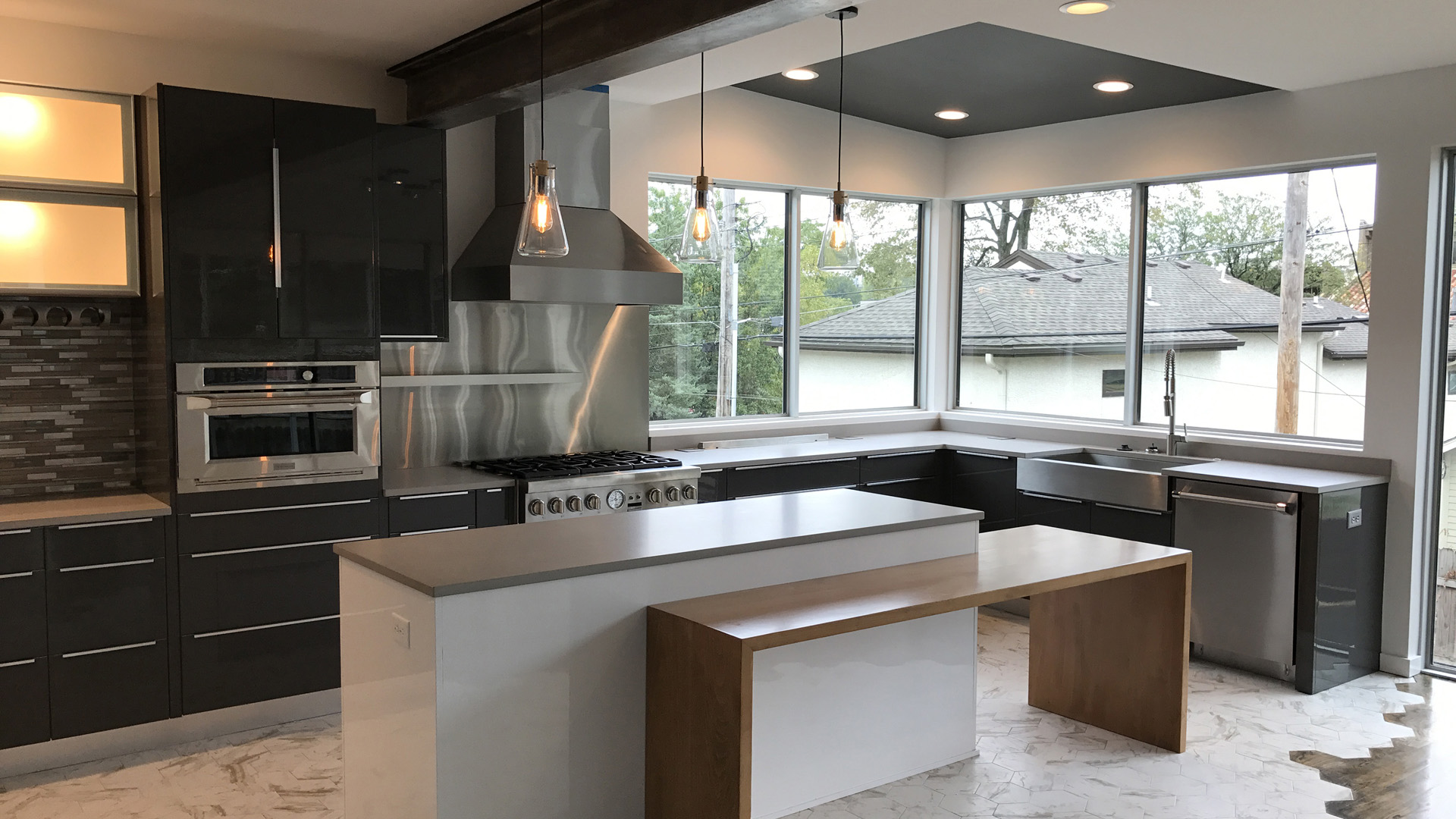 01_Glossy_White_Slab.jpg