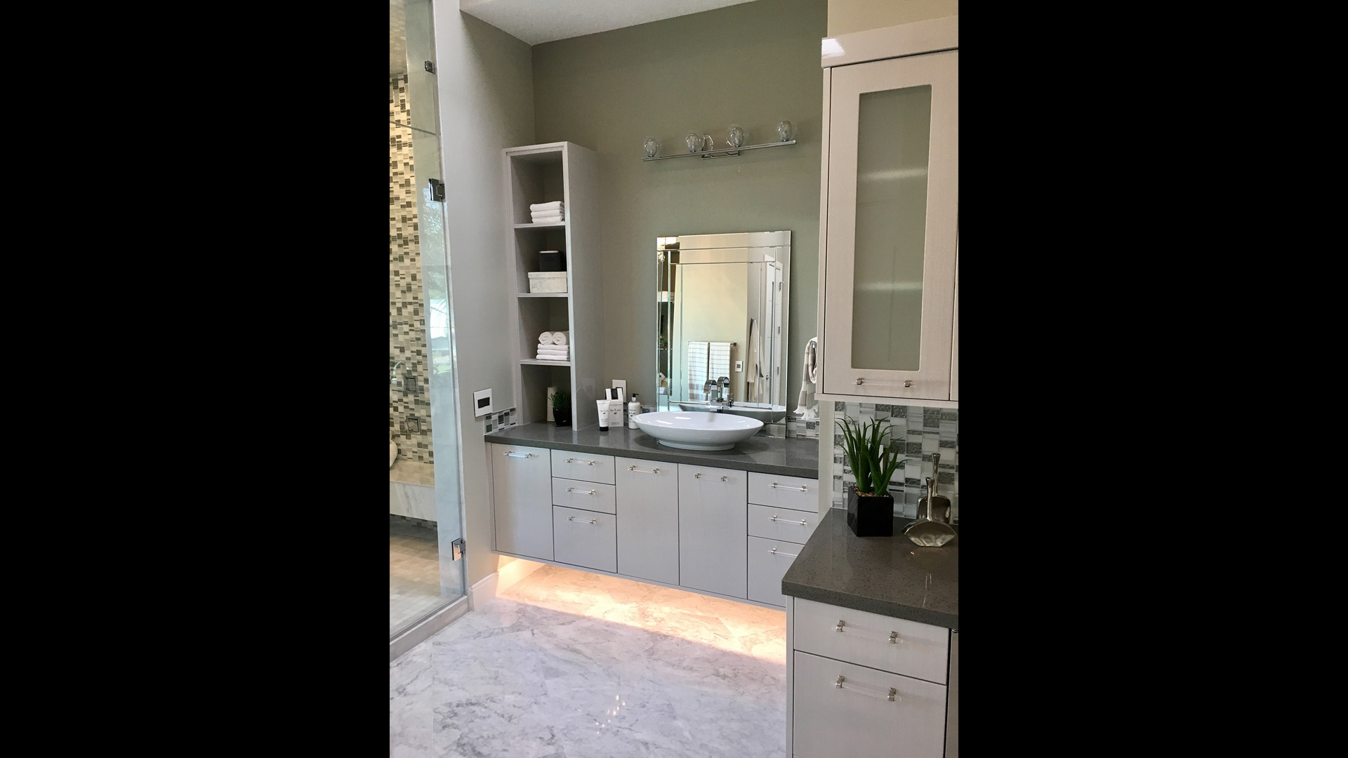 01_Glossy_White_Slab.jpg