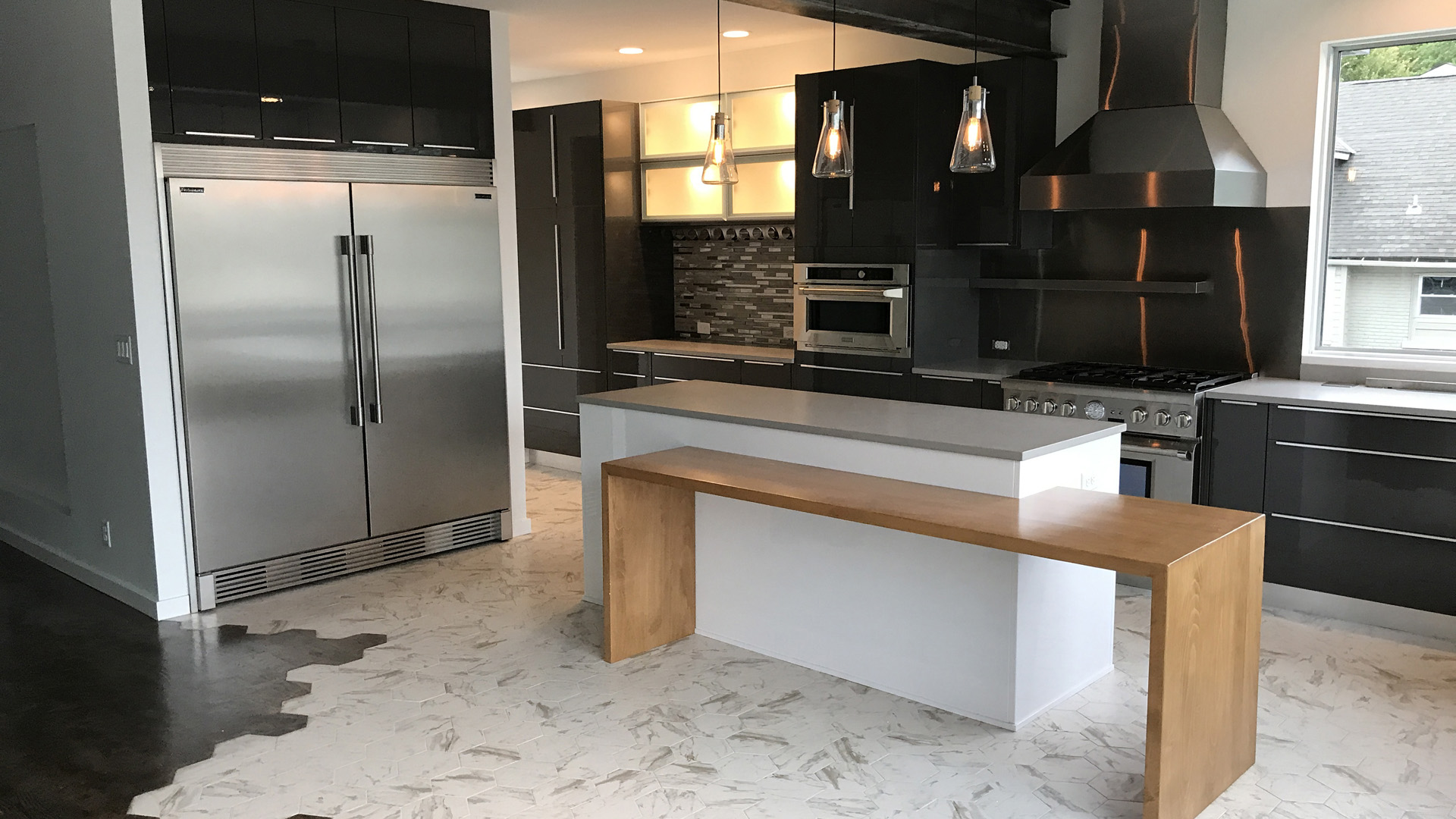 01_Glossy_White_Slab.jpg