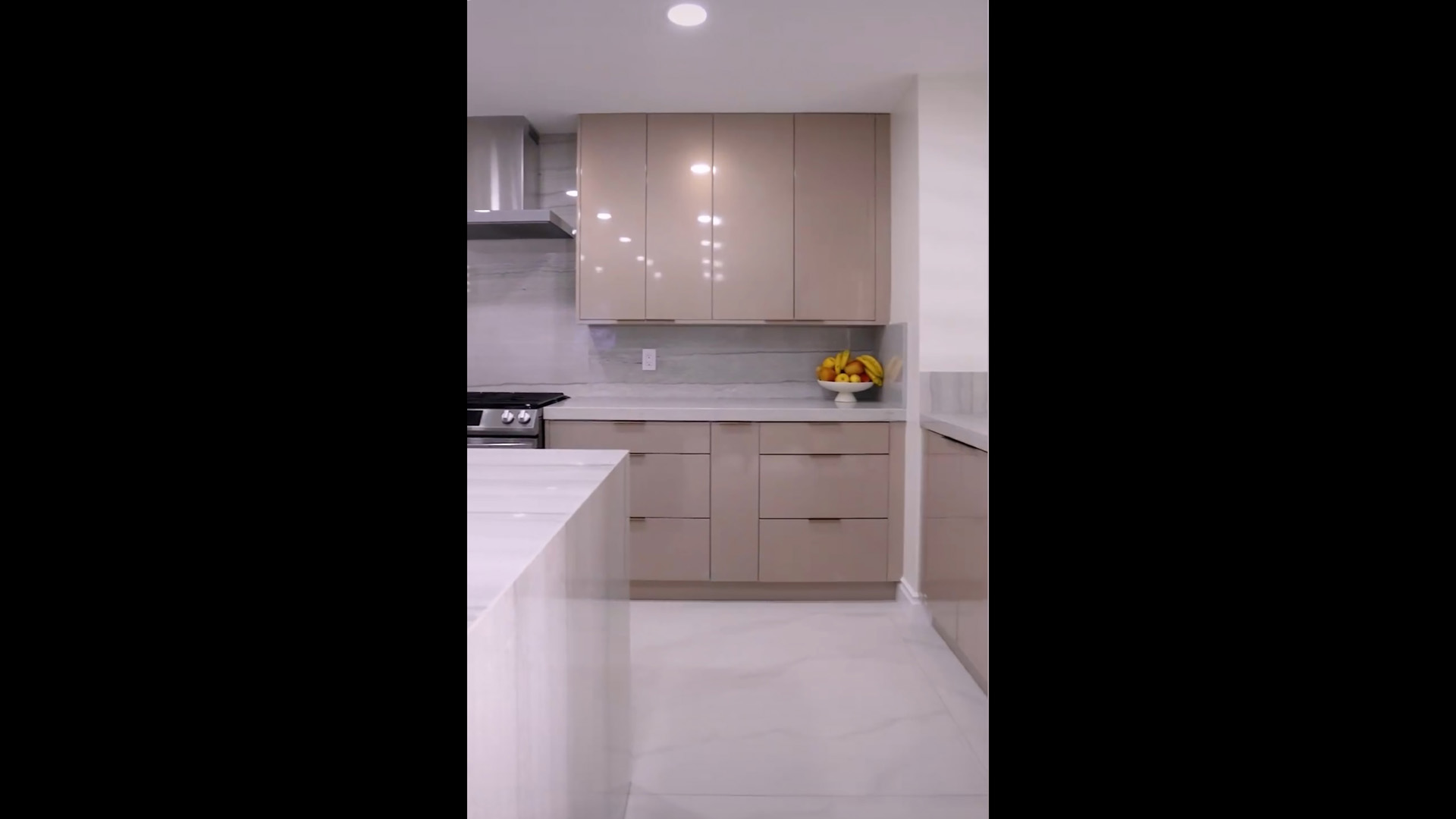 01_Glossy_White_Slab.jpg