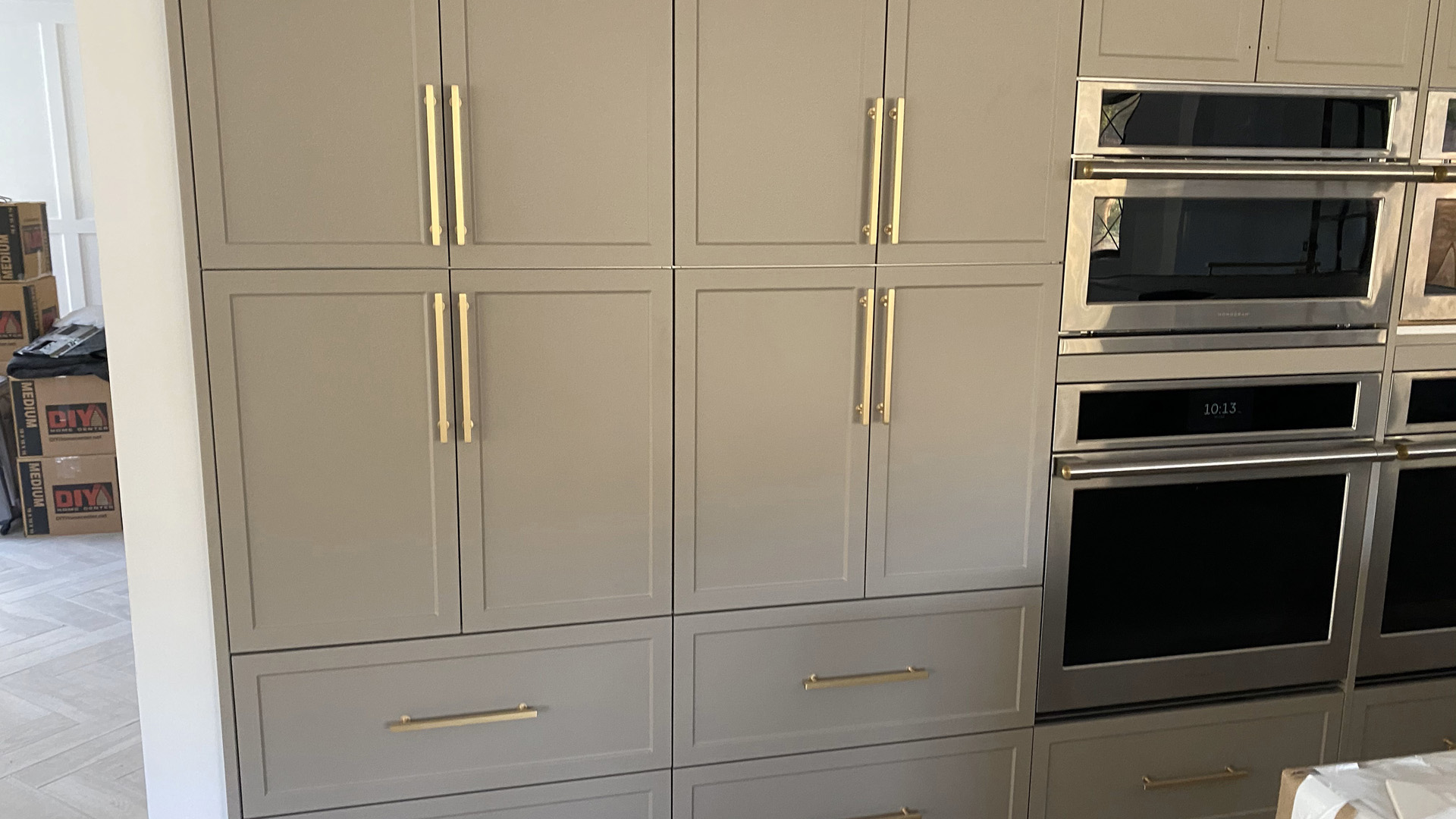 01_Glossy_White_Slab.jpg