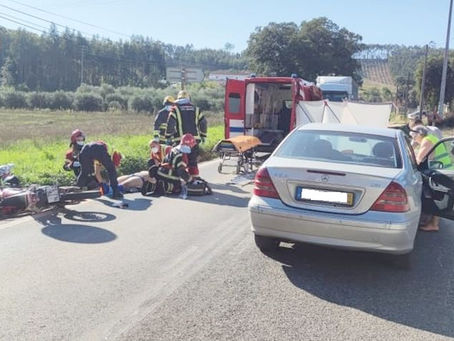 RIO MAIOR: COLISÃO NA SENHORA DA LUZ DEIXA JOVEM DE 16 ANOS FERIDO COM GRAVIDADE