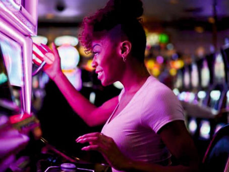 PORQUE OS SLOTS AINDA SÃO O JOGO DE CASINO MAIS POPULAR DO MUNDO