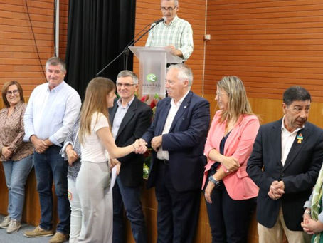 CÂMARA DE AZAMBUJA ENTREGOU BOLSAS DE ESTUDO E DE MÉRITO A ALUNOS DO CONCELHO