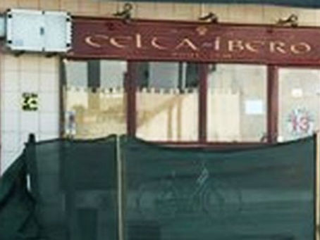 HOMEM ASSASSINADO À FACADA JUNTO A BAR DO ENTRONCAMENTO 