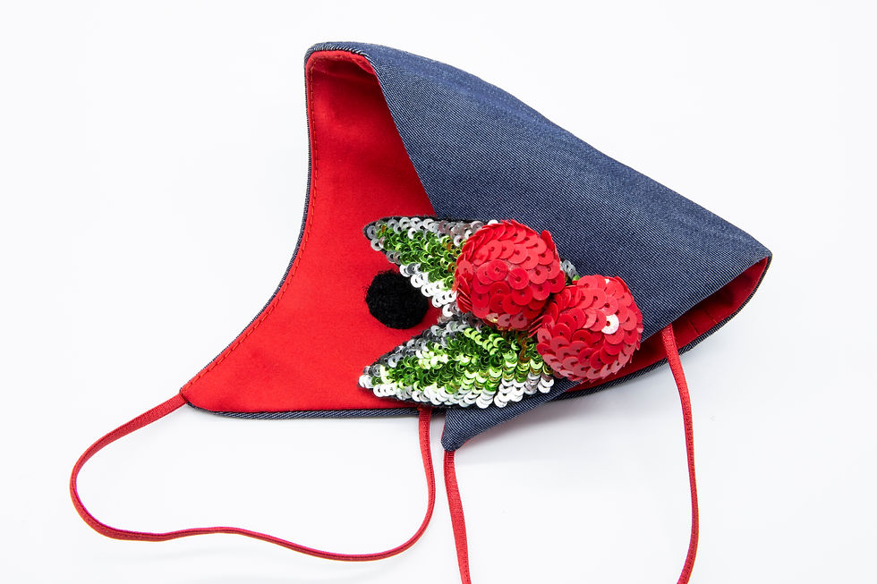 Miniatura: Mascherina protettiva leggera di jeans con ciliegie di paillettes, lavabile e riutilizzabile, accessorio fashion da festa