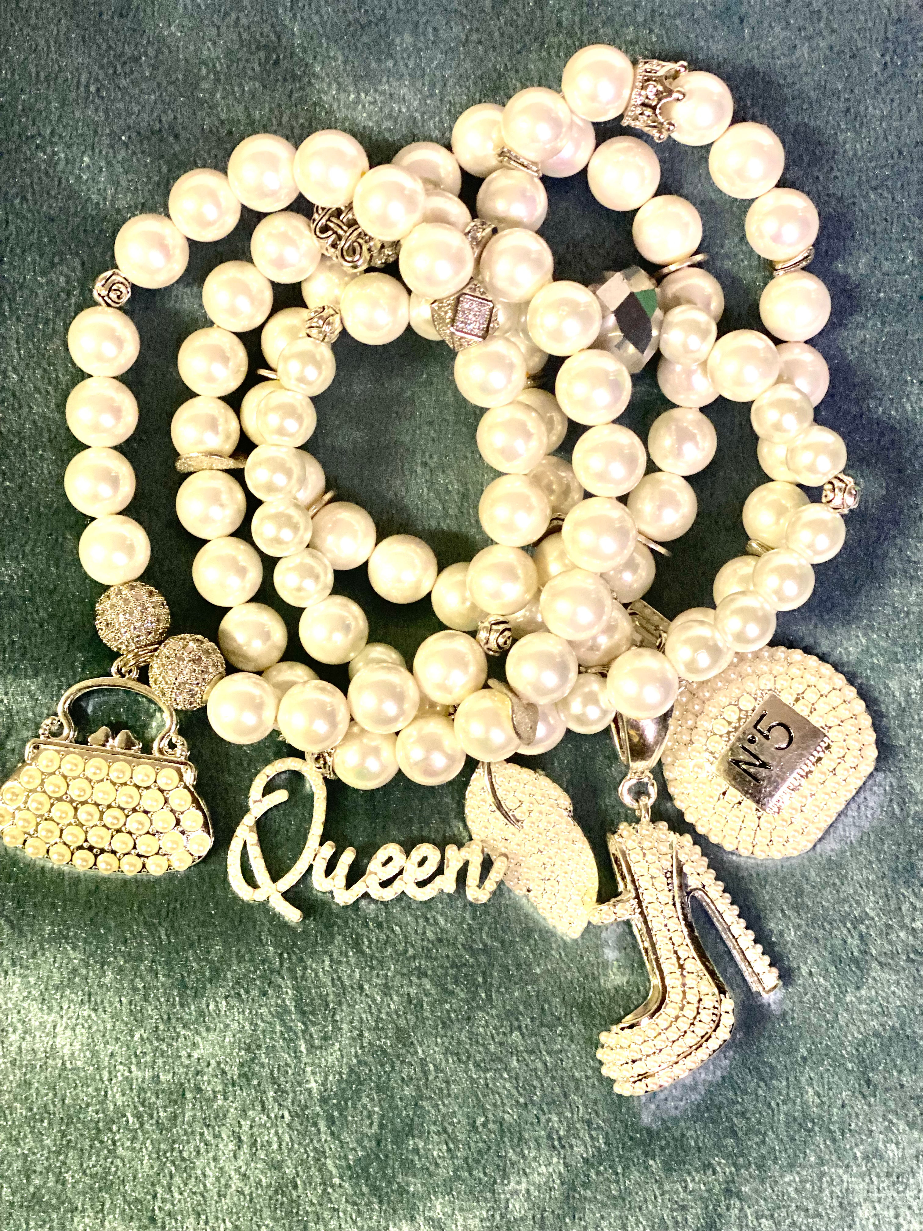 Pearls and more Pearls Queen
