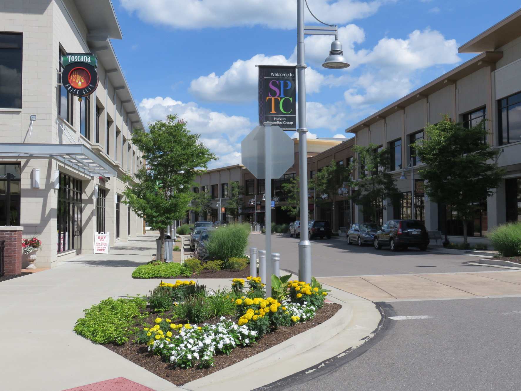 RENTAL LISTINGS IN YOUR NEIGHBORHOOD visual data 7