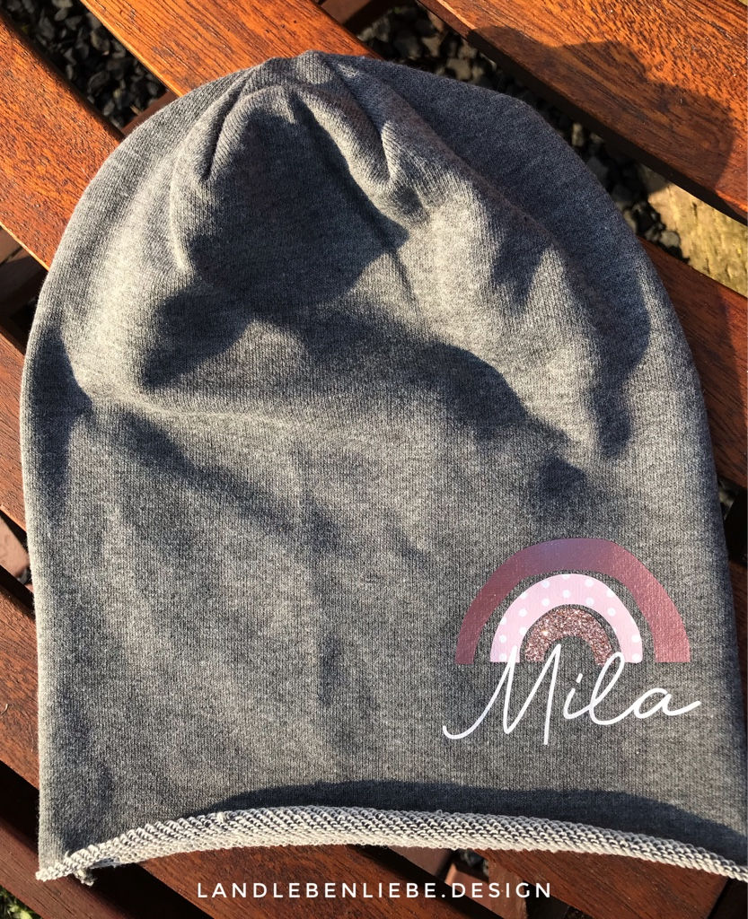 Miniaturbild: Beanie mit Regenbogen -personalisiert-