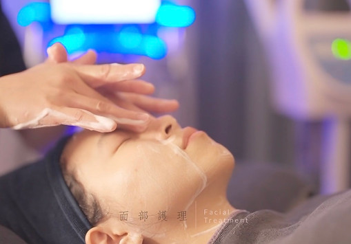 Professional facial treatment at Vigour Massage & Beauty