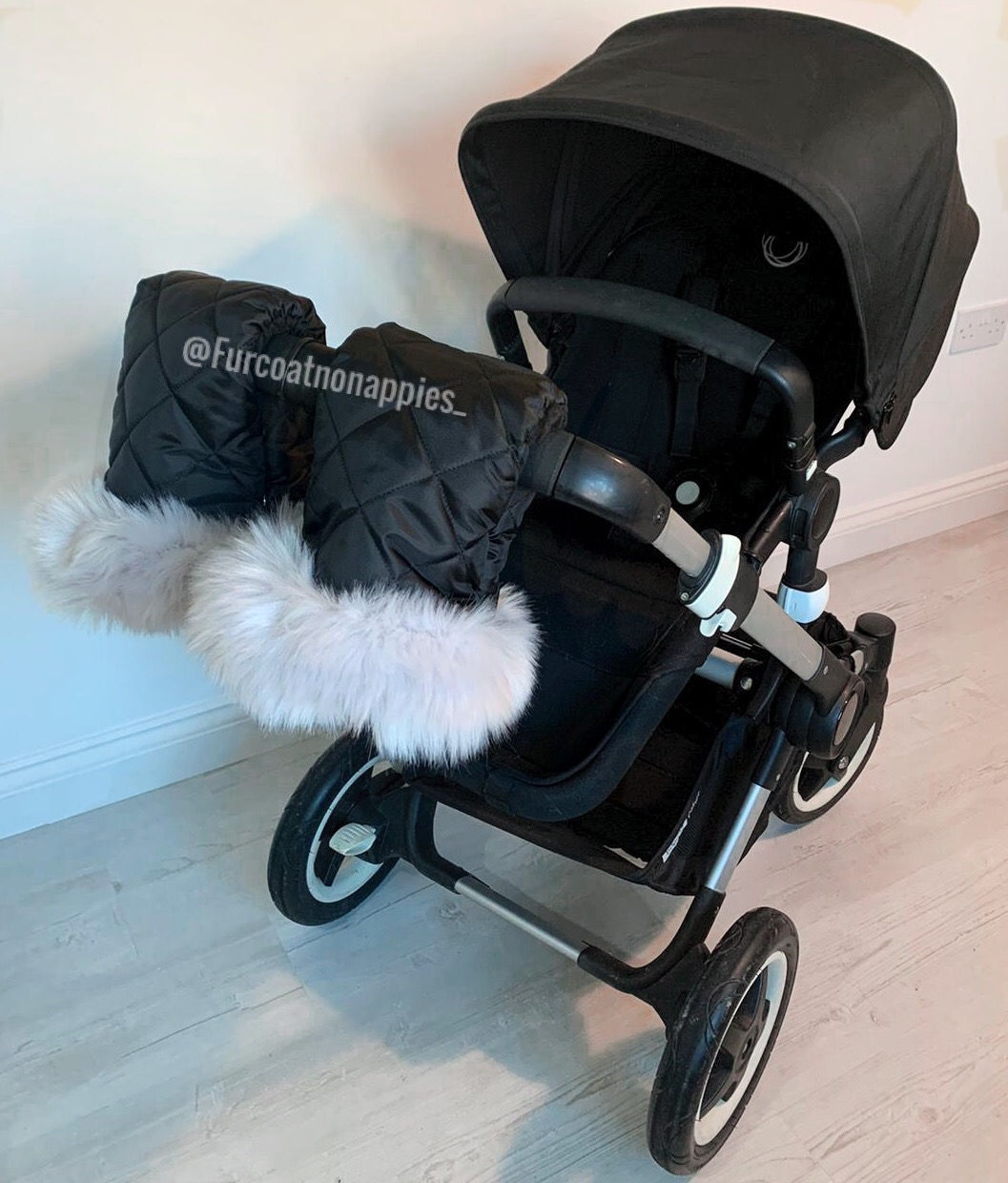 Extra Fluffy Silver Single Handmitts