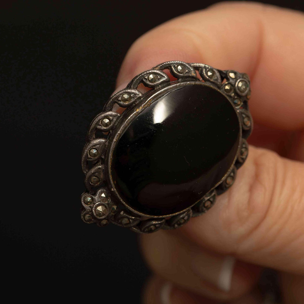 Thumbnail: Vintage Oval Onyx & Marcasite Brooch in Sterling Silver, Stamped 925