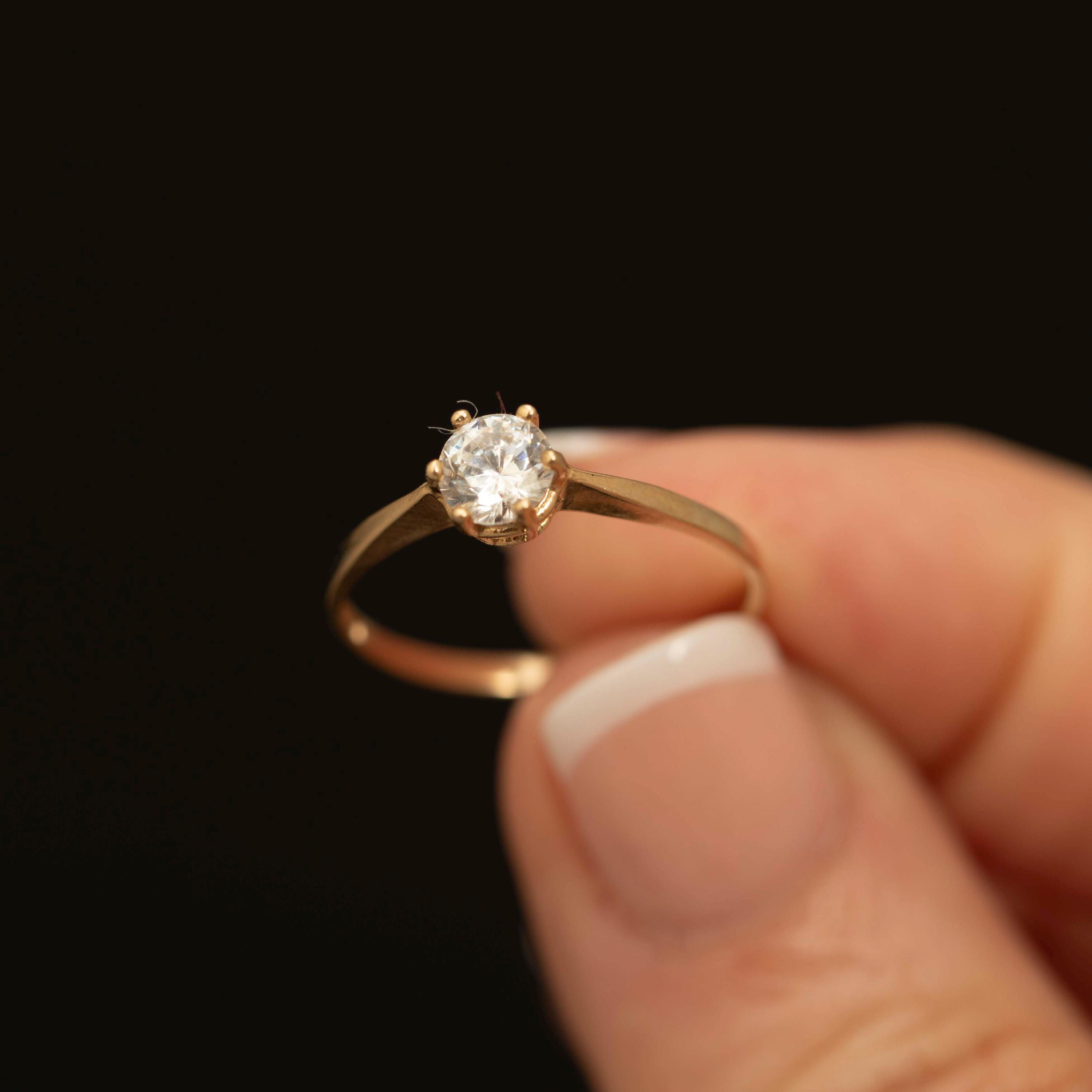 Vintage 9K Gold CZ Solitaire Ring, English Hallmarked, Size 7.5