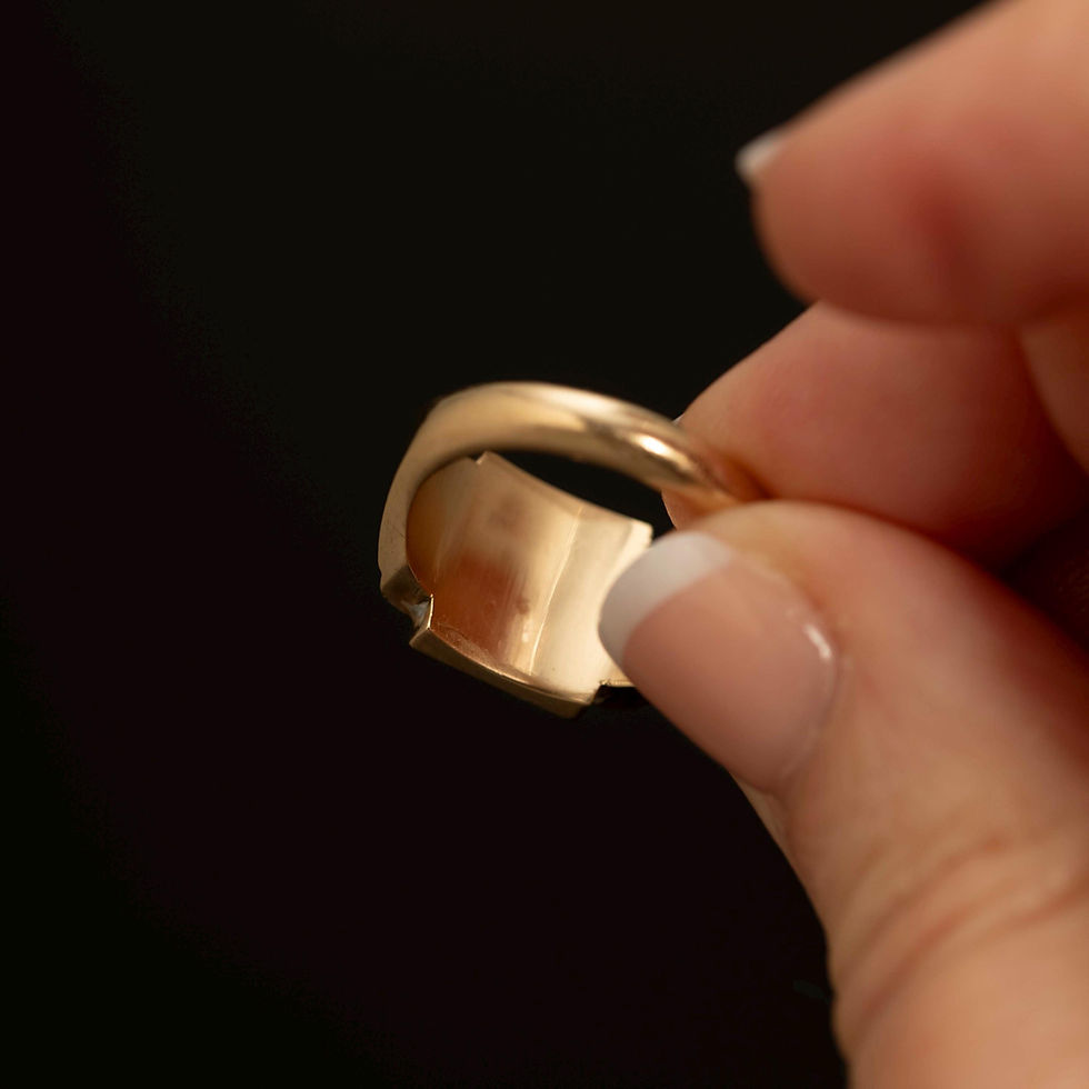 Thumbnail: Vintage 9ct Gold Signet Ring · Blank Face Engravable · Size 6 · 7.7g
